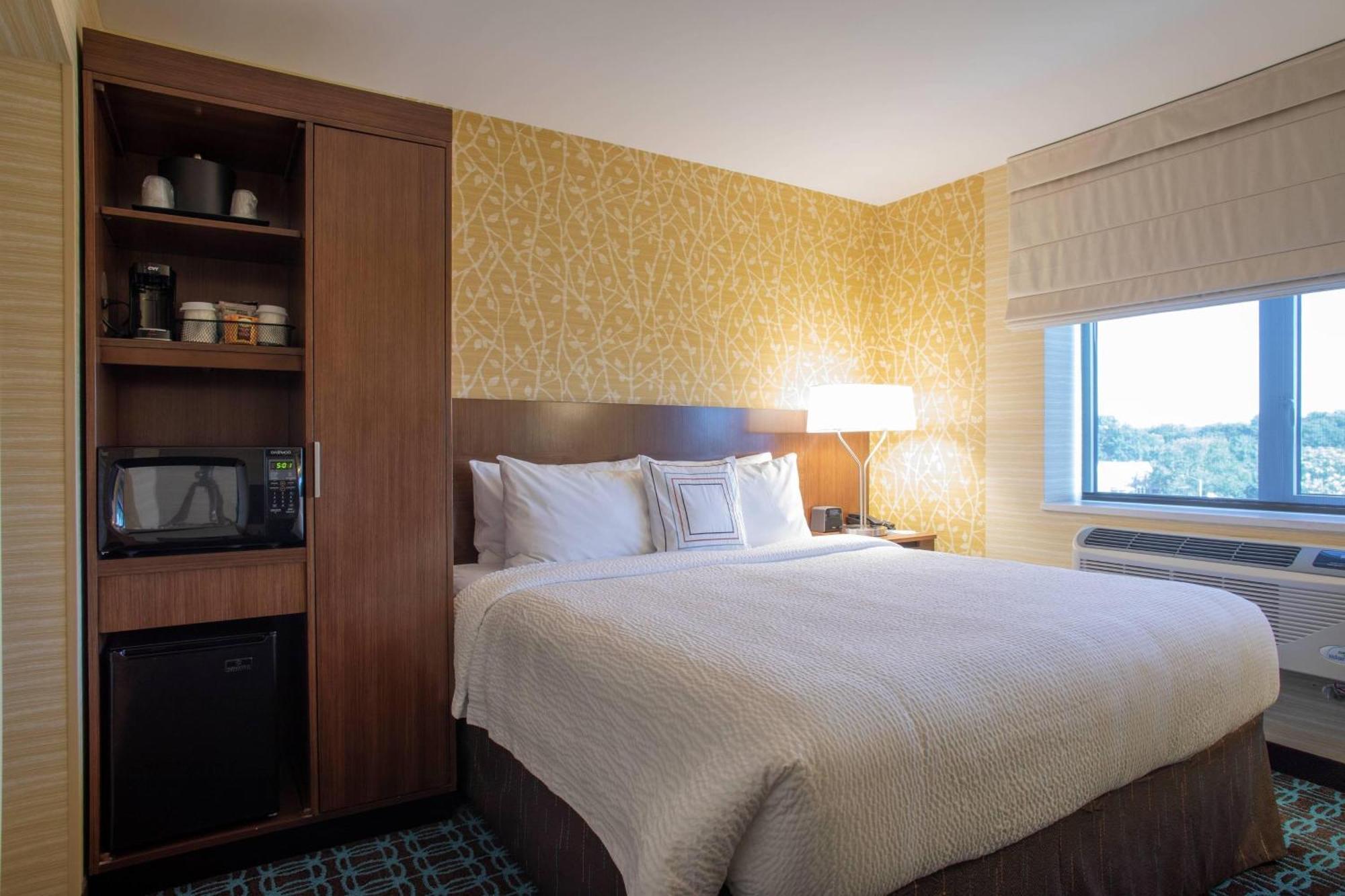 Hotel Fairfield & By Marriott Queens/fresh Meadows New York