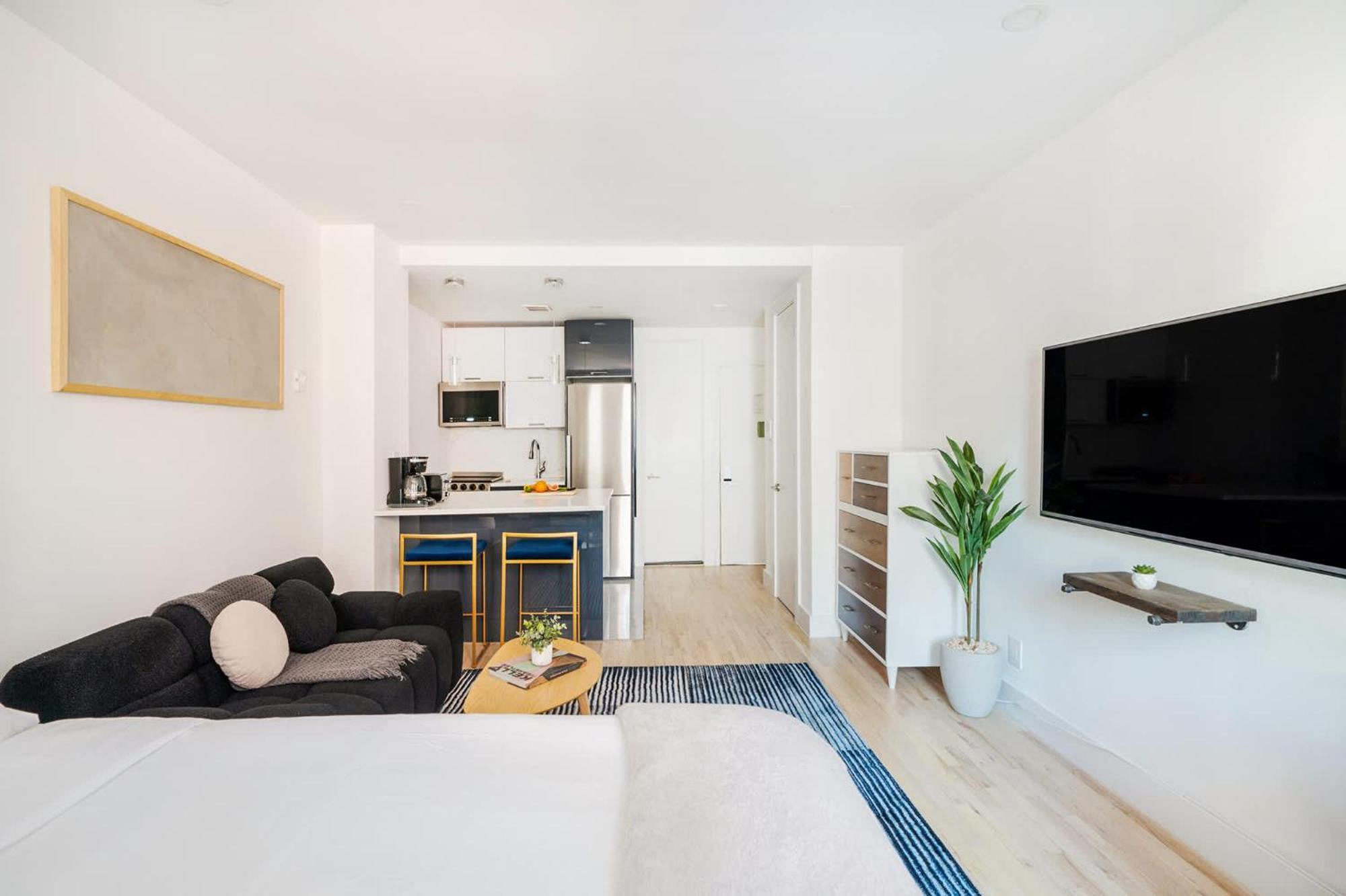 1597-14 New Renovated Rime Ues - W D Apartment