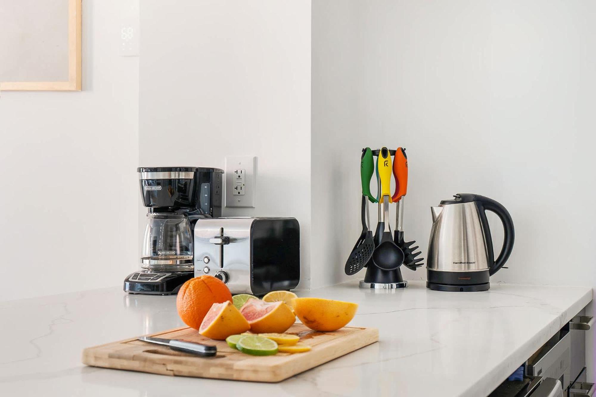 1597-14 New Renovated Rime Ues - W D * New York