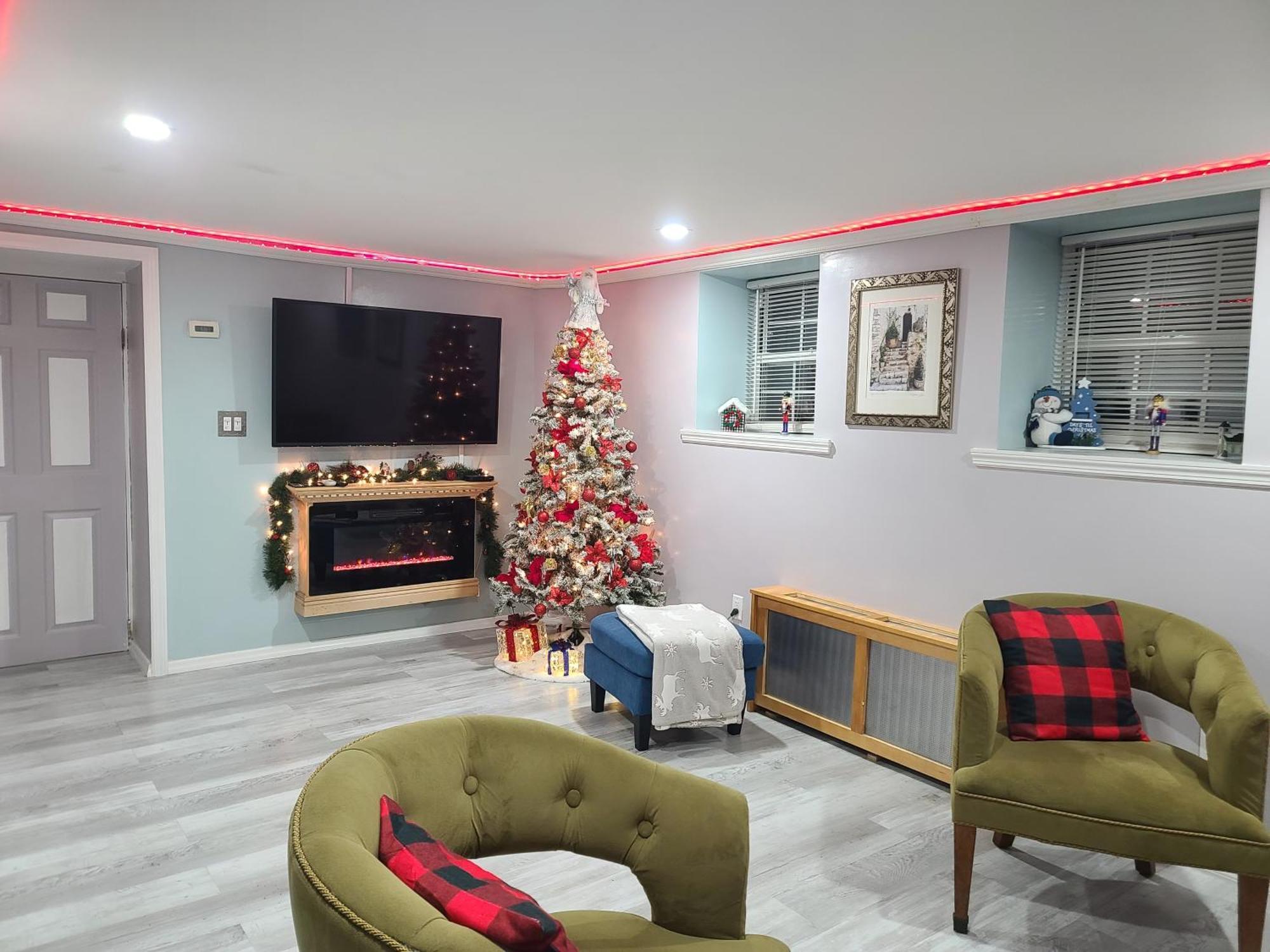 Lovely 2 Bedroom With 2 Entrance And Parking With A Fee * New York