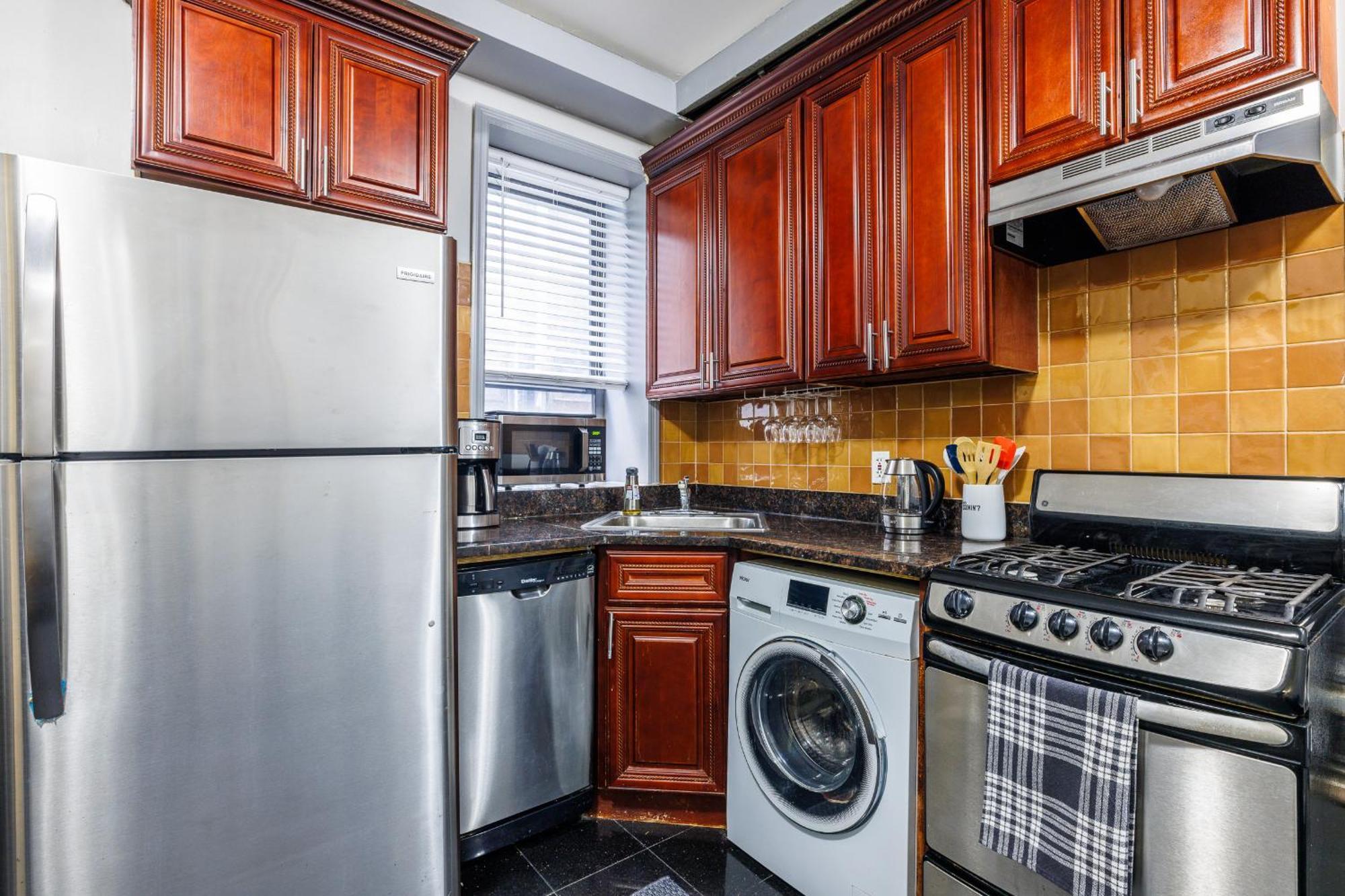 Apartment Inspire The Vibrant Energy Of The Uws New York