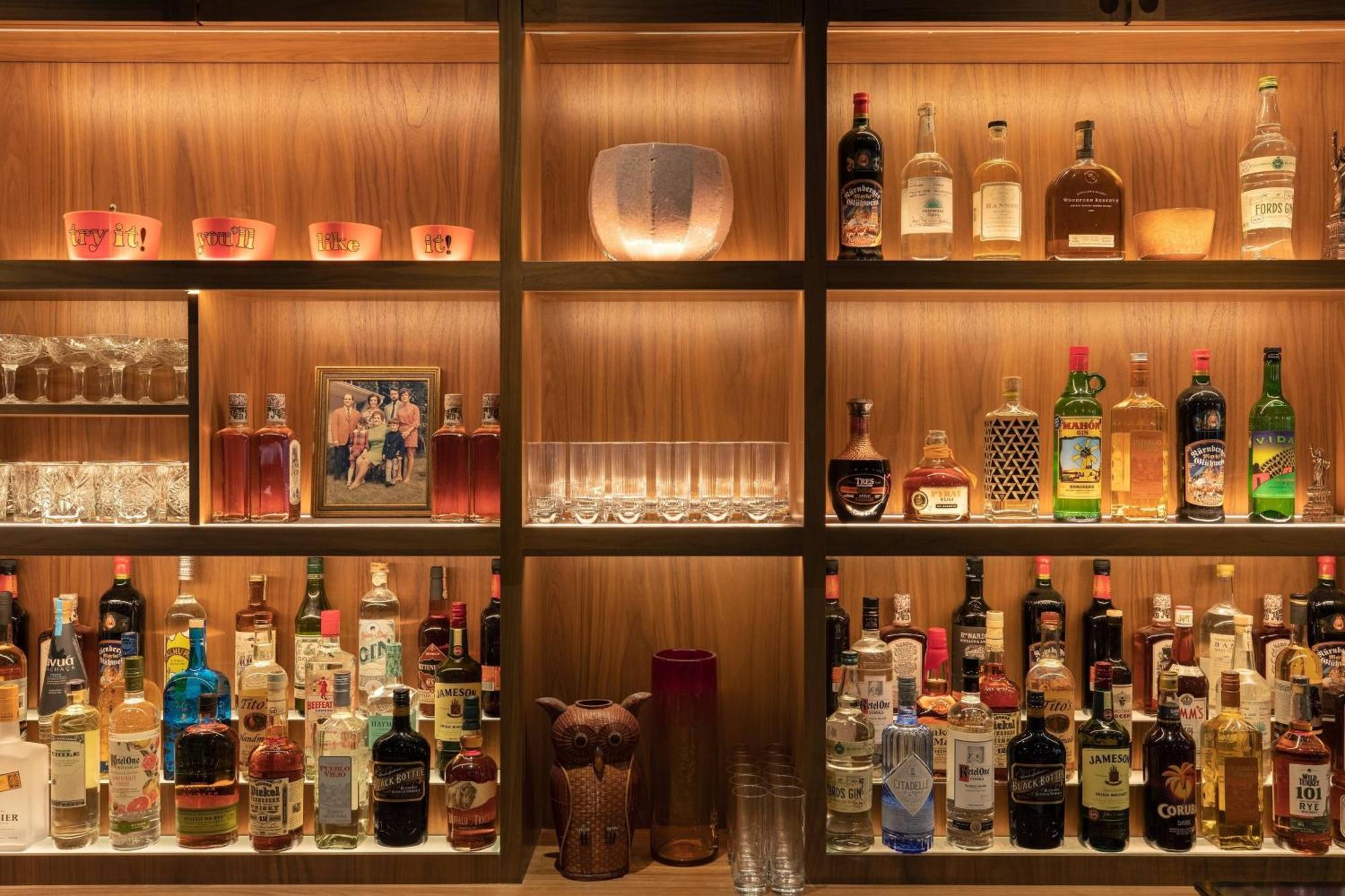 Moxy Nyc Downtown Hotel