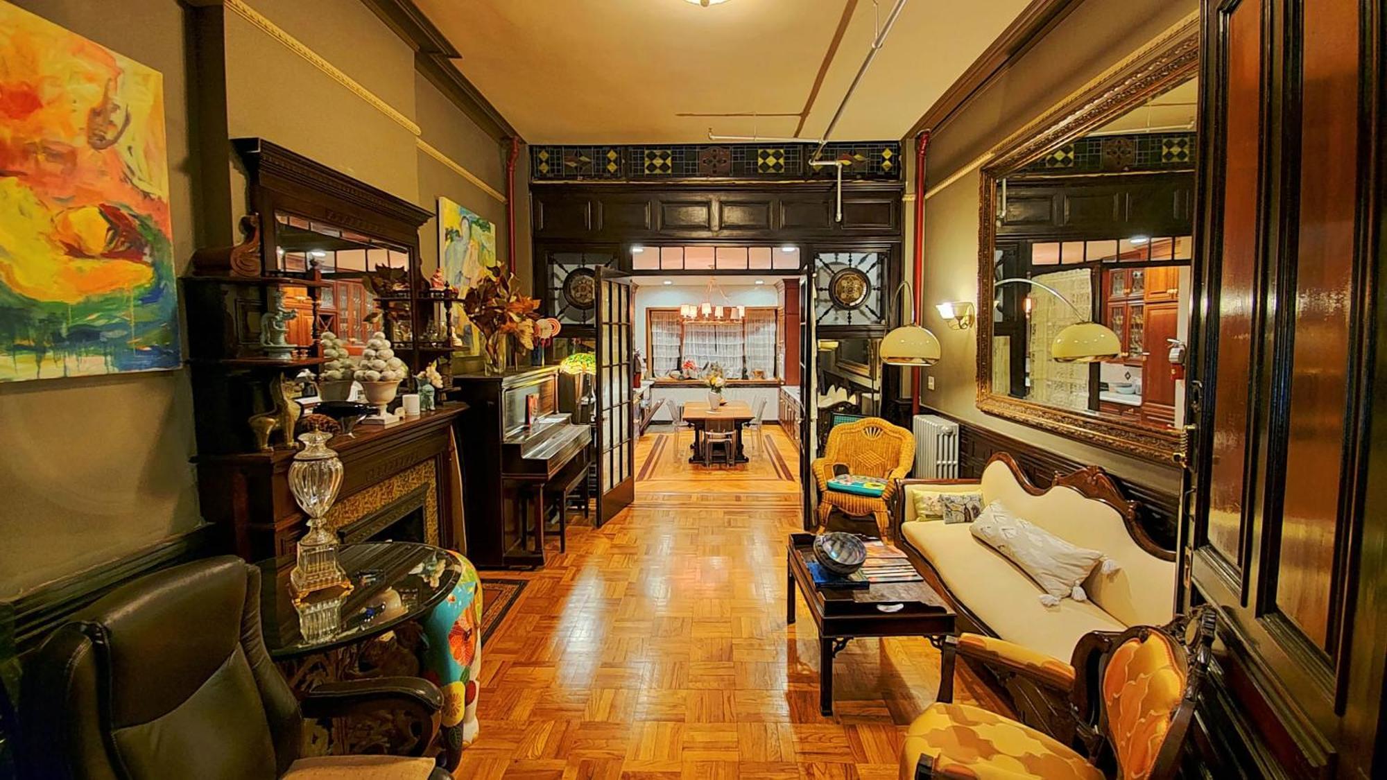 Northern Lights Mansion Bed & Breakfast 4*