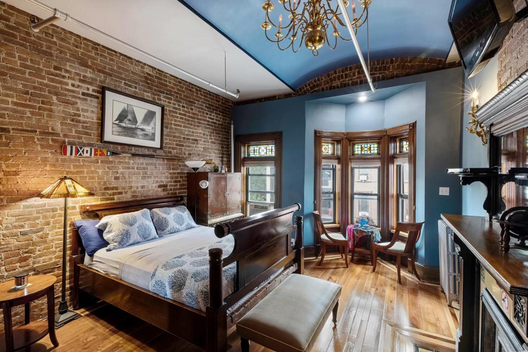 Northern Lights Mansion Bed & Breakfast New York