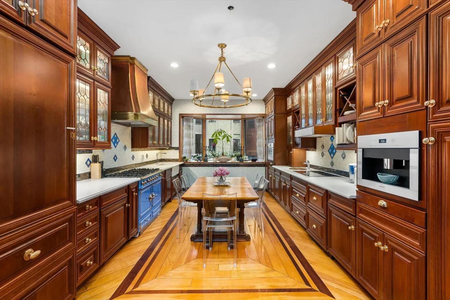 Northern Lights Mansion Bed & Breakfast New York