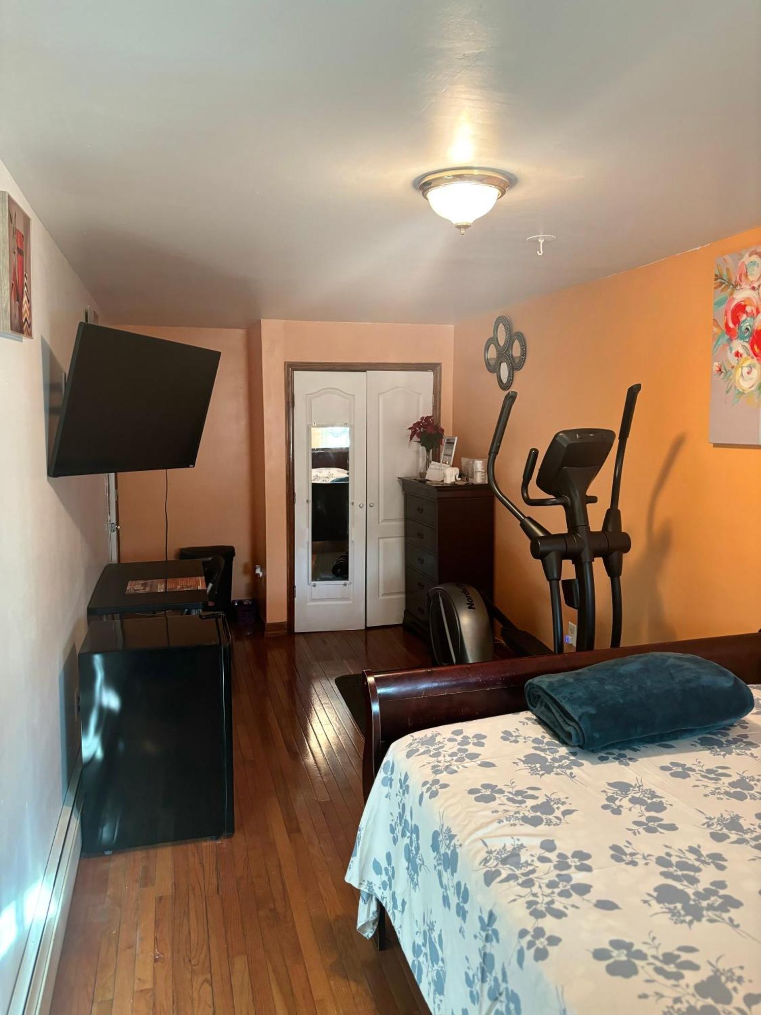 Homestay Stopnrest Eatnsleep For Busy Body On The Move New York