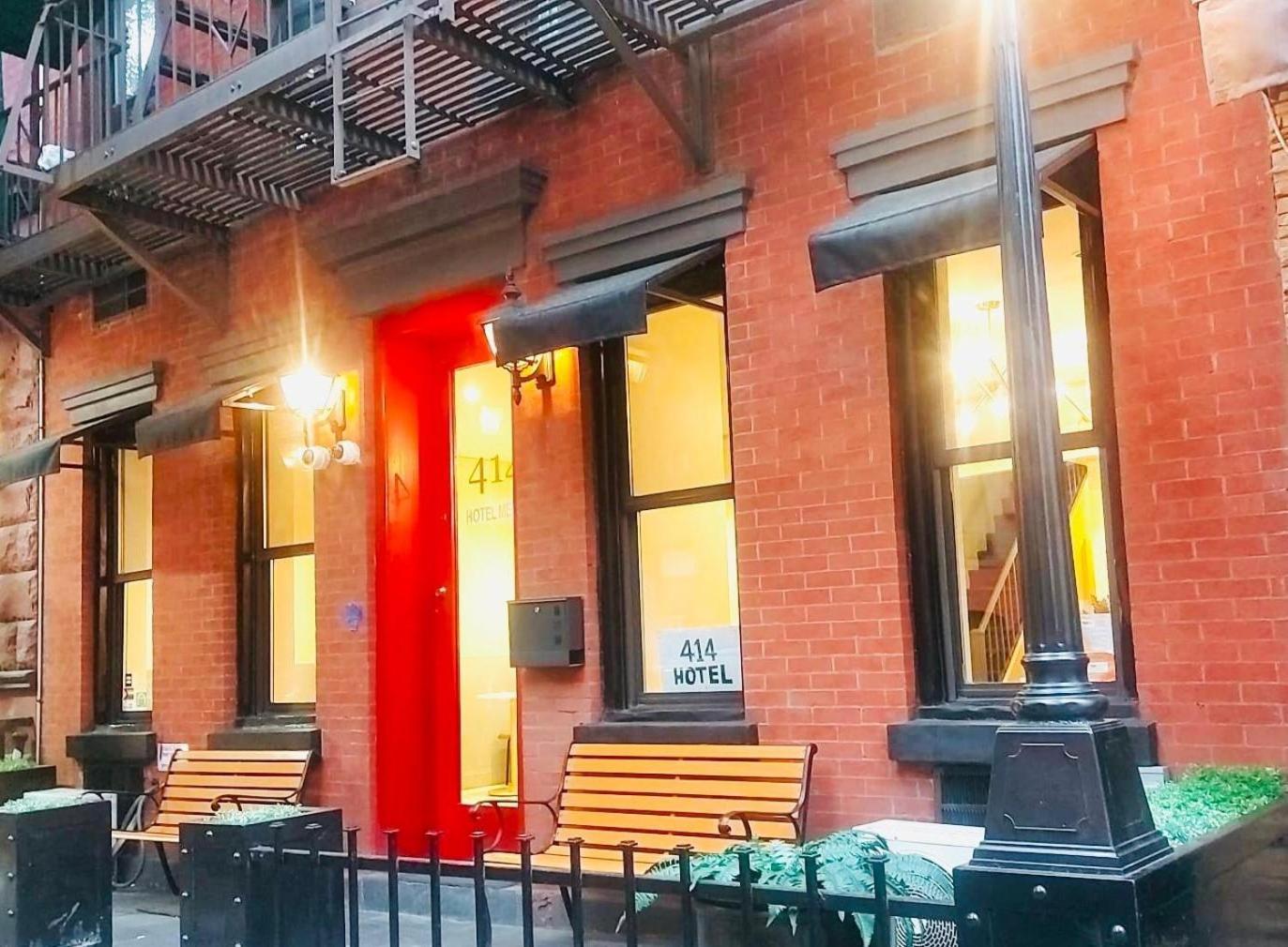 Hotel 414 *