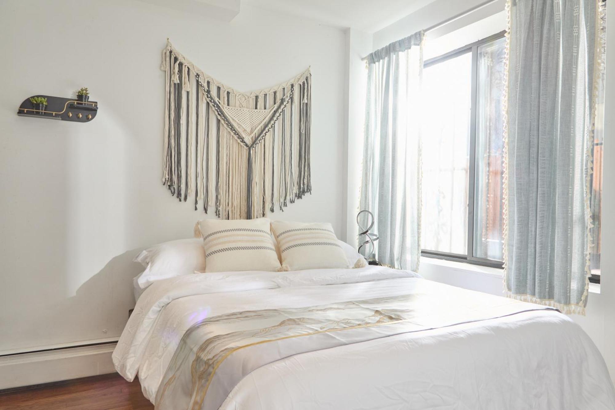 Bed & Breakfast American Dream *