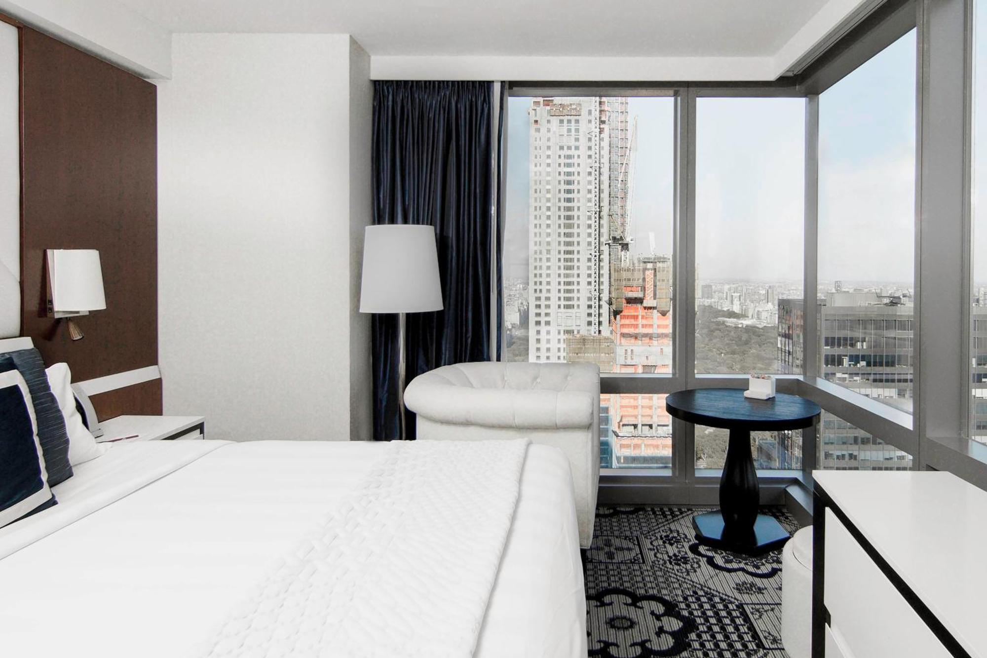 By Marriott Manhattan/central Park 4*