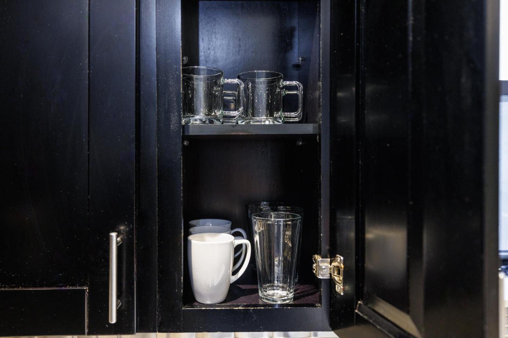 Apartment Park Side Living, Style -5 *