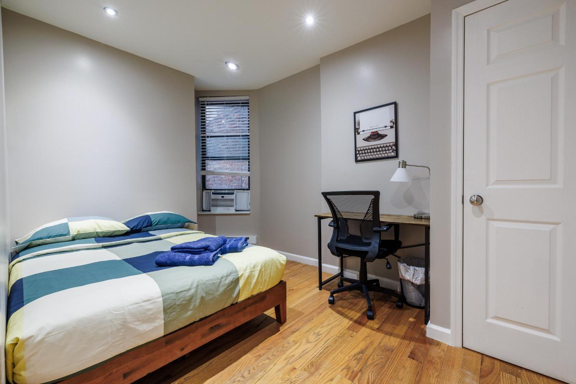 Park Side Living, Style -5 * New York