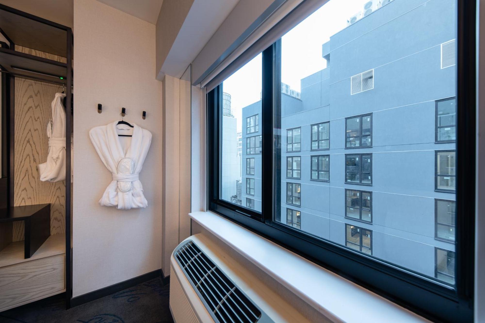 Hotel Pestana Cr7 Times Square 4*