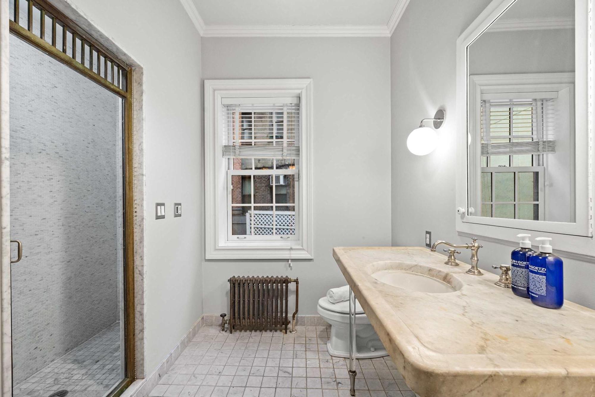 Downing By Rove Travel Private Terrace & Patio Apartment New York