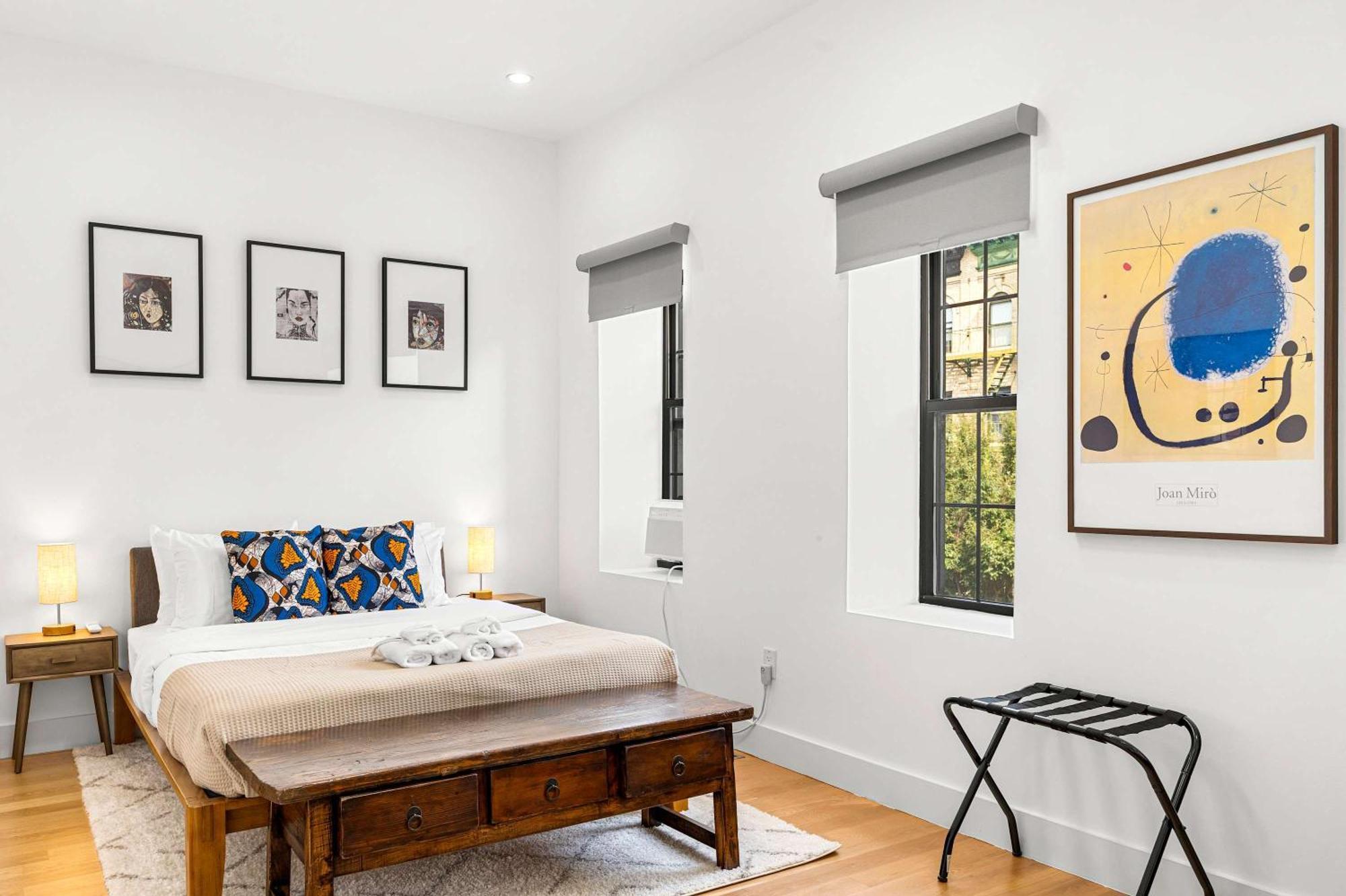 Bainbridge By Rove Duplex With Deck & Backyard Holiday home *