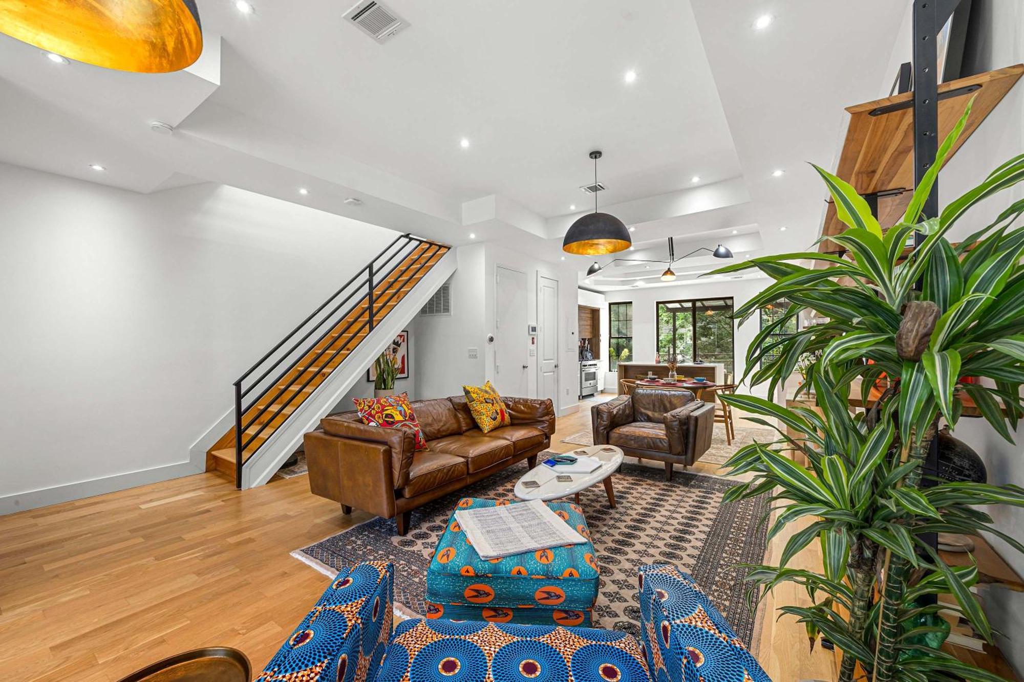 Bainbridge By Rove Duplex With Deck & Backyard Holiday home