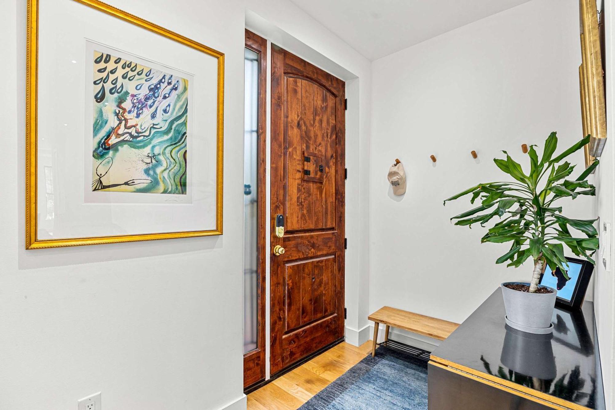 Bainbridge By Rove Duplex With Deck & Backyard * New York