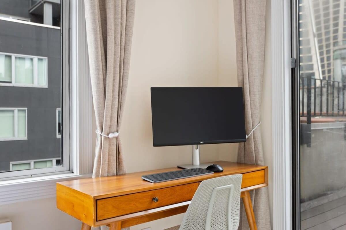 Chelsea Vista Ii By Rove Travel 2br Ph With Rooftop