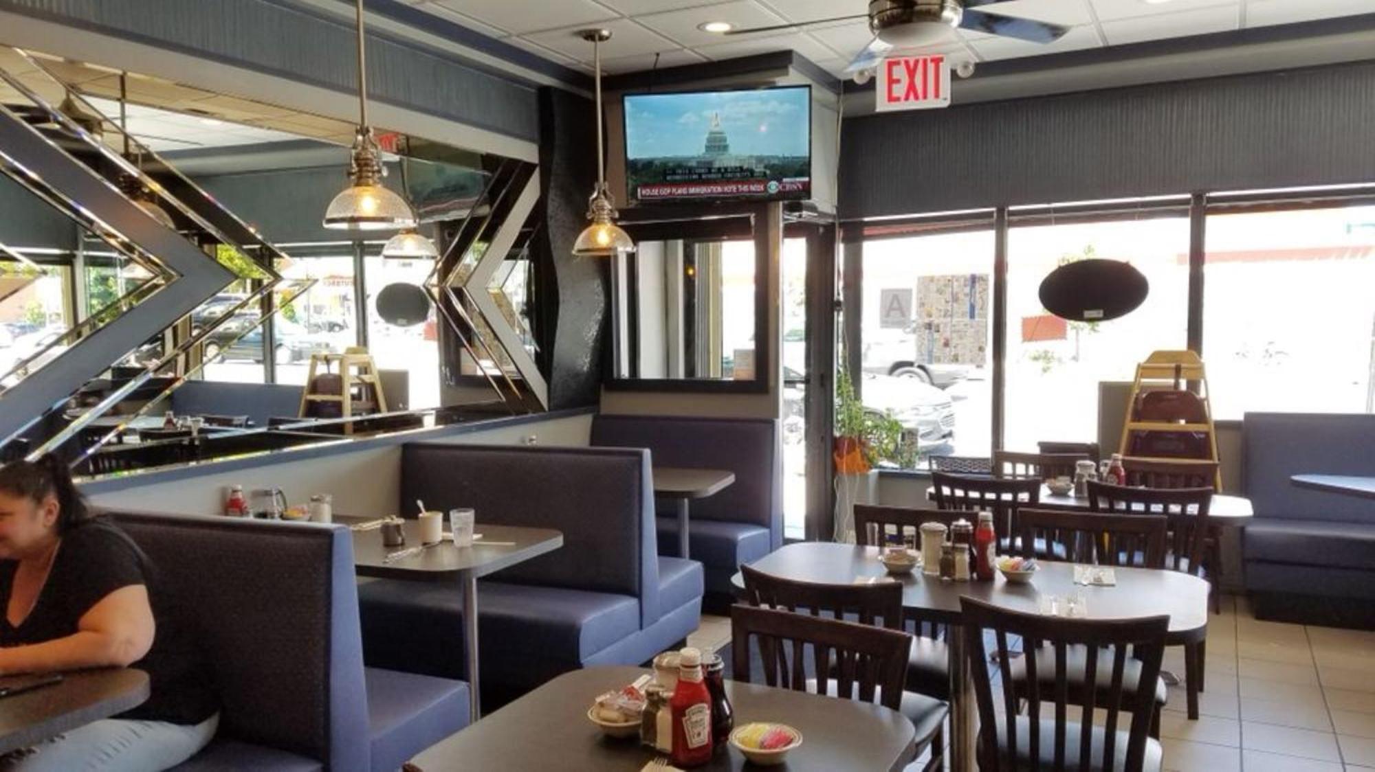 Posh With Luxe Amenities In Prime Location! New York