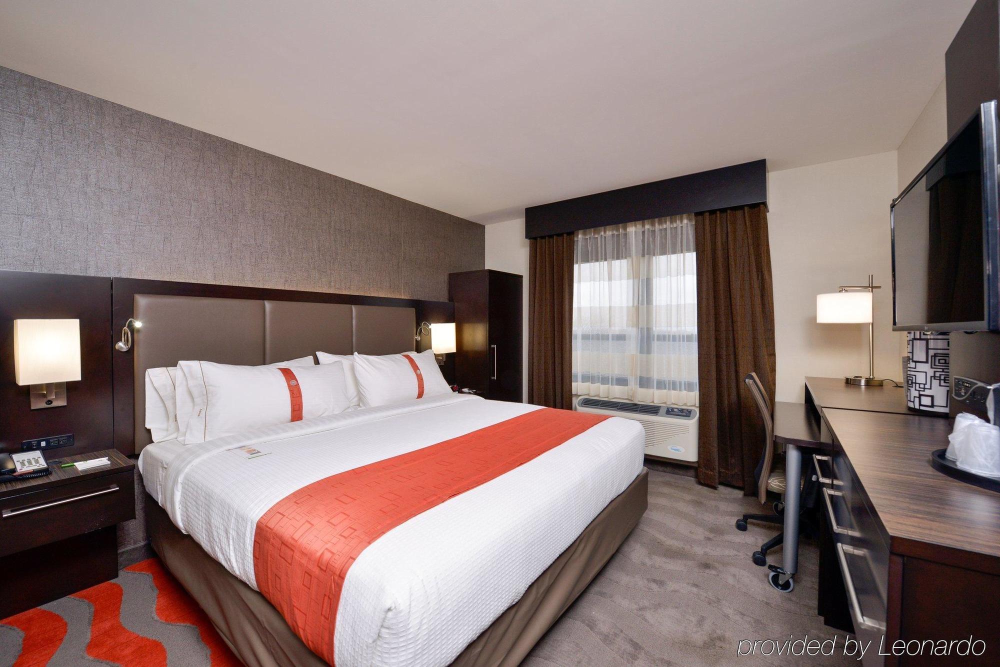 Hotel Fairfield & By Marriott Staten Island