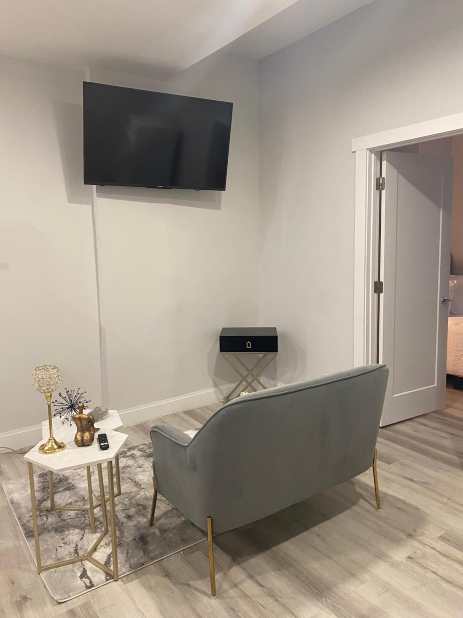 Adam Clayton Appartement