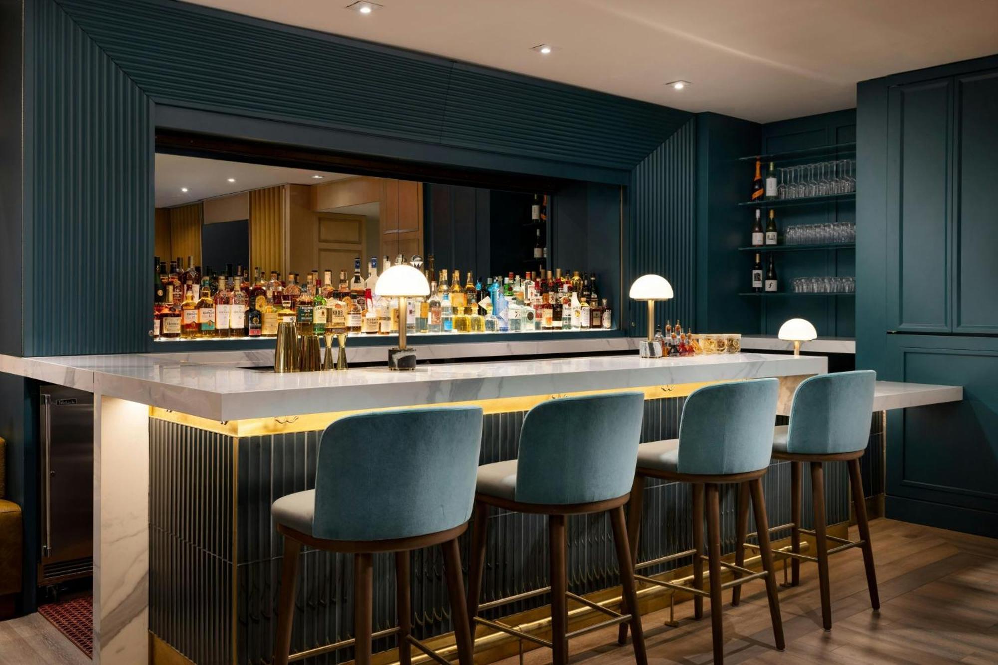 Hotel By Marriott Downtown Manhattan/world Trade Center Area 4*