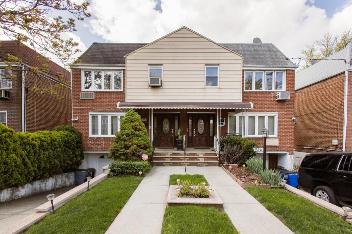 Spacious Comfy In Cozy Classy Duplex New York