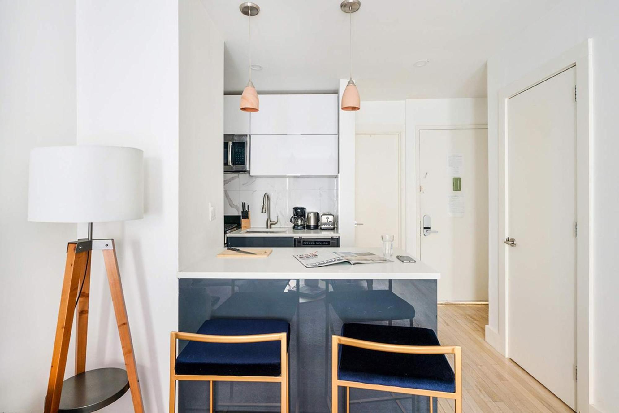 1597-2 Luxury Upper East Side W&d New York