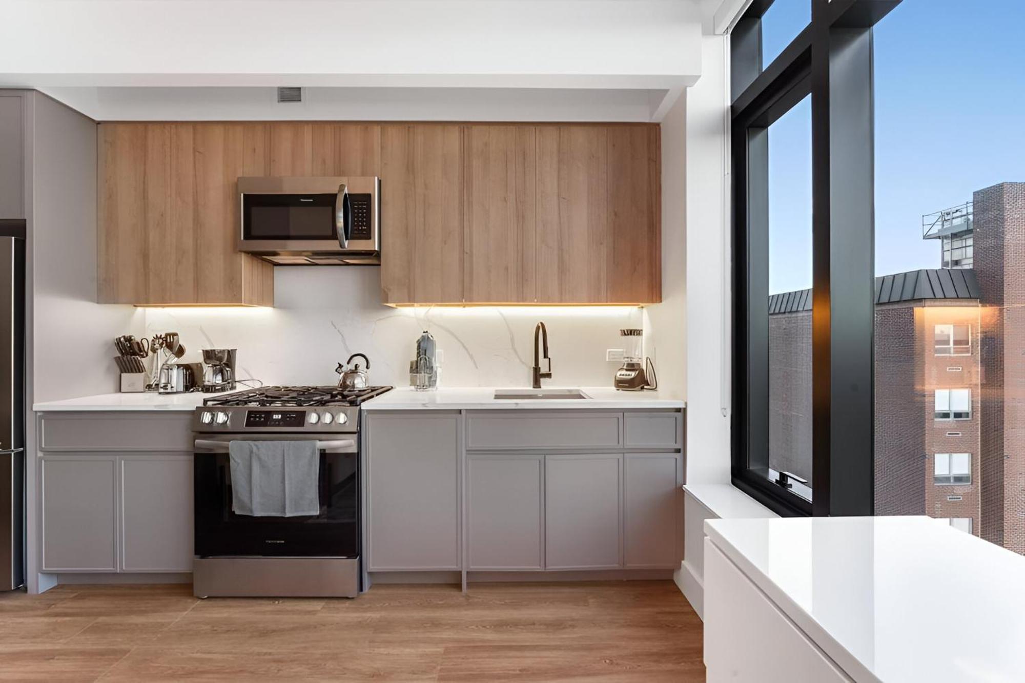 Apartment Luxury Meets Comfort Upscale In Brooklyn