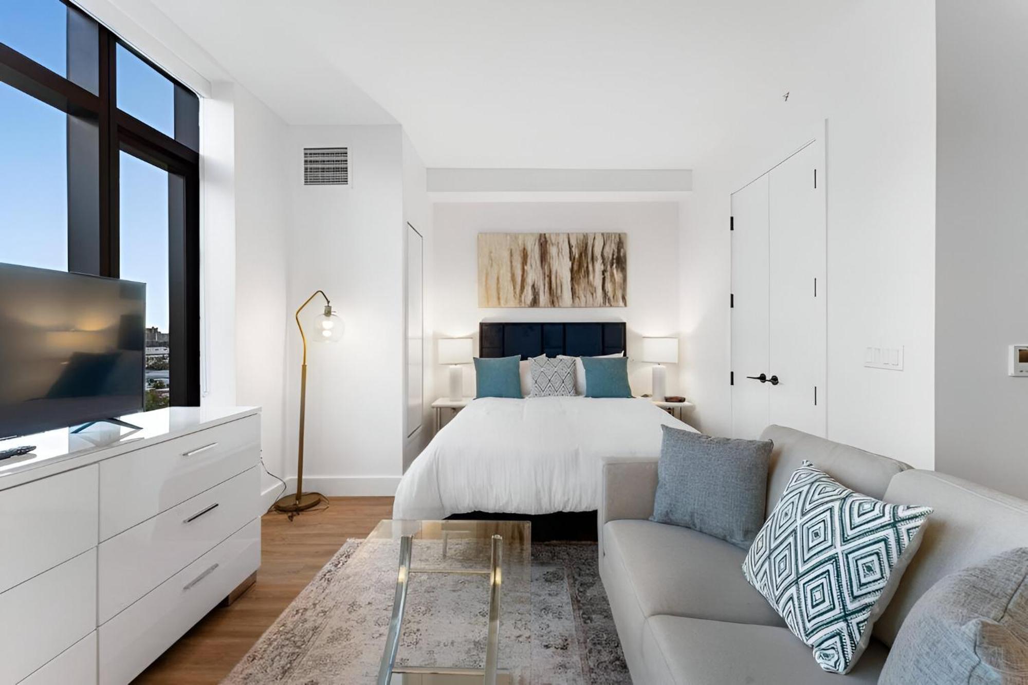 Apartment Luxury Meets Comfort Upscale In Brooklyn New York