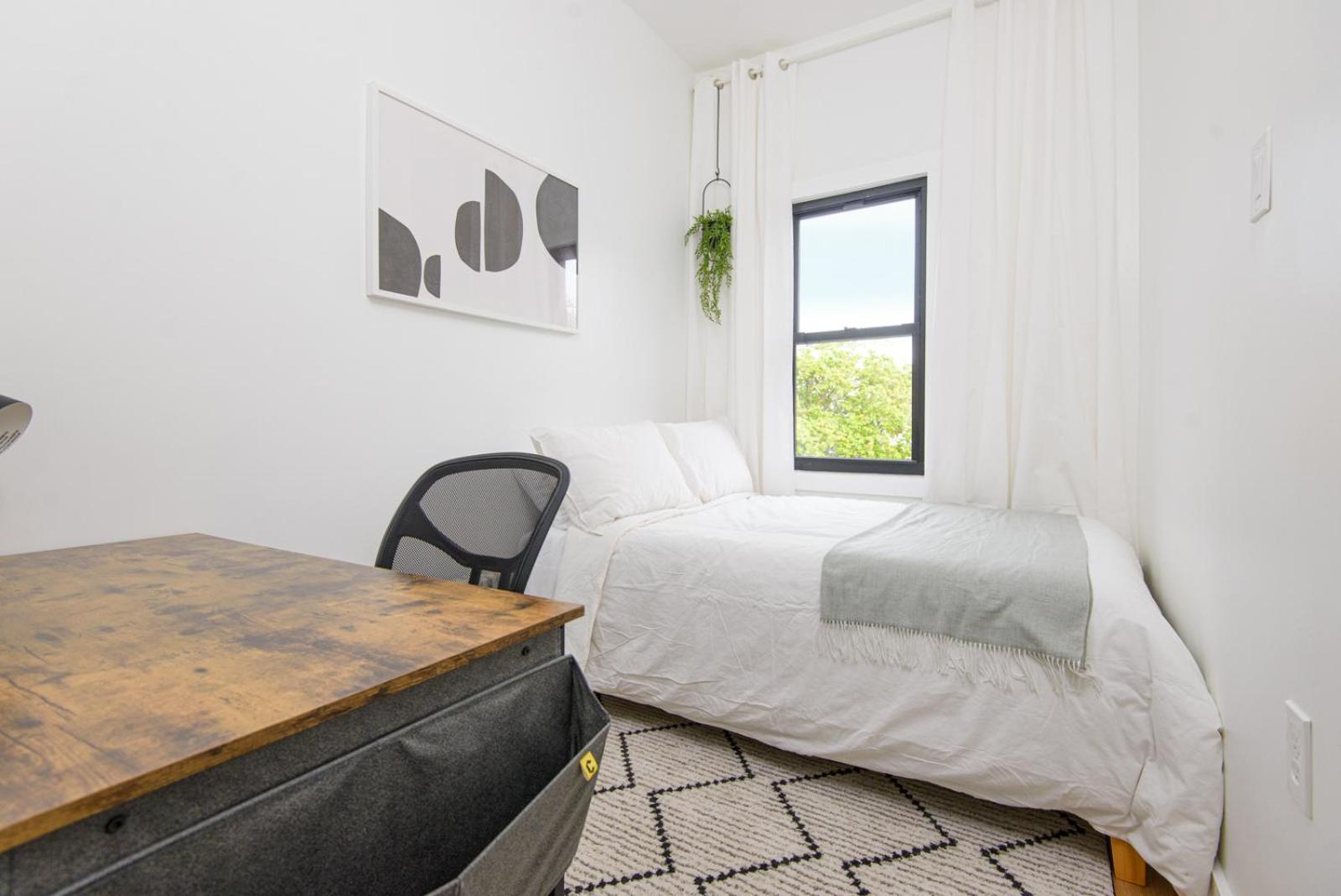 Apartment Bright & Spacious 3-bedroom In Vibrant Bushwick! *