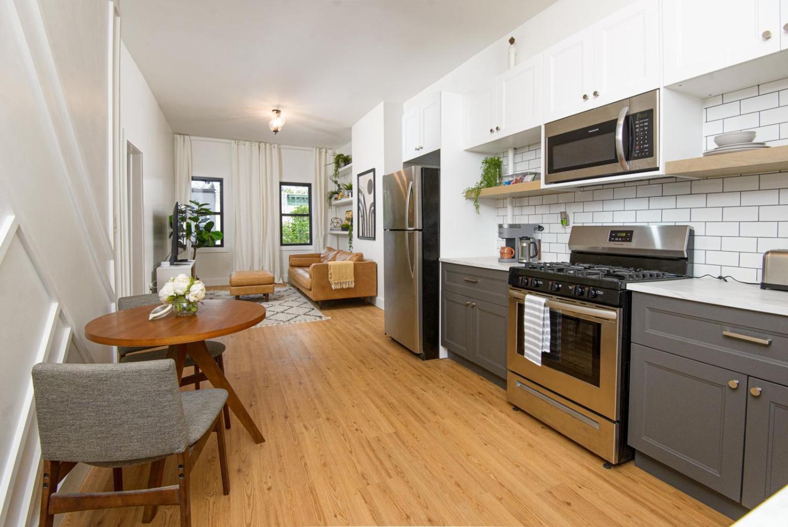 Bright & Spacious 3-bedroom In Vibrant Bushwick! Apartment New York