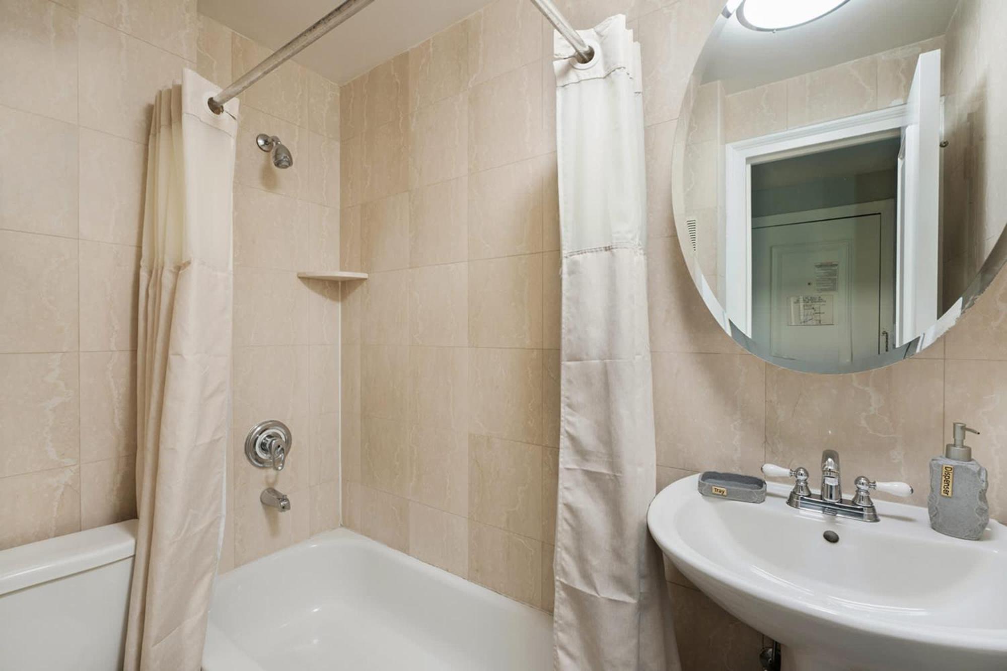 Apartment 73-812 New Uws Doorman Gym