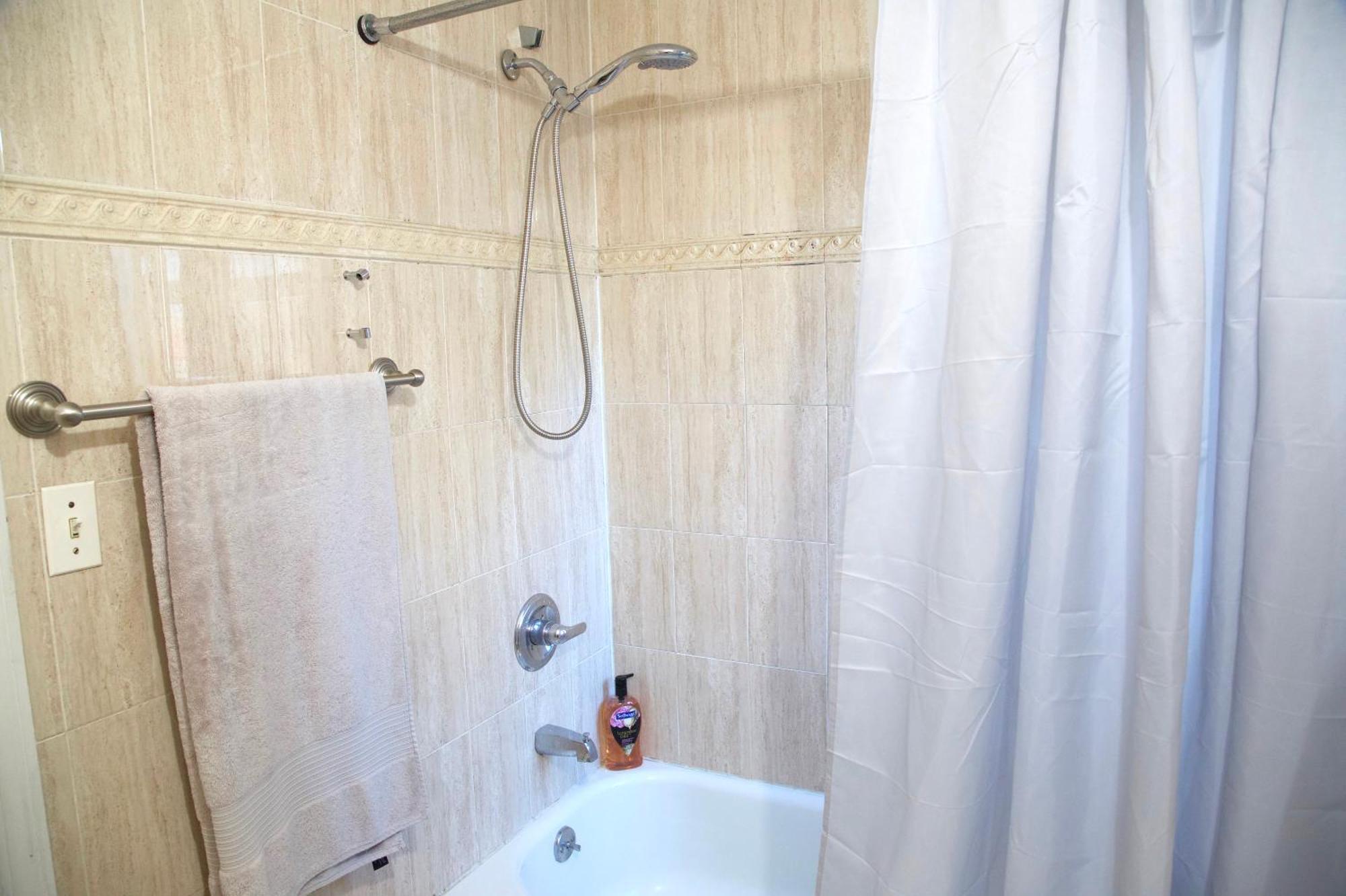 Privatunterkunft Brightonbeach2-spacious Room-close To