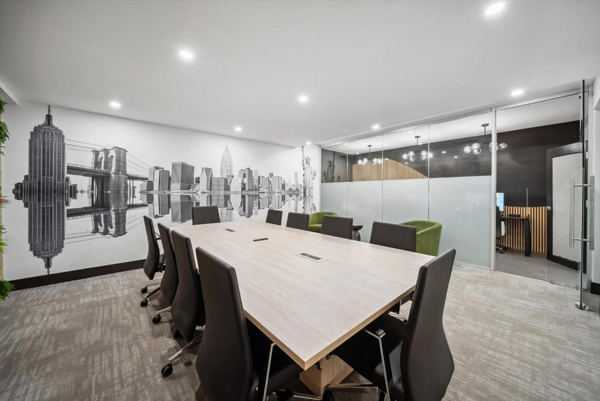 Lexington Plaza Hotel 4*