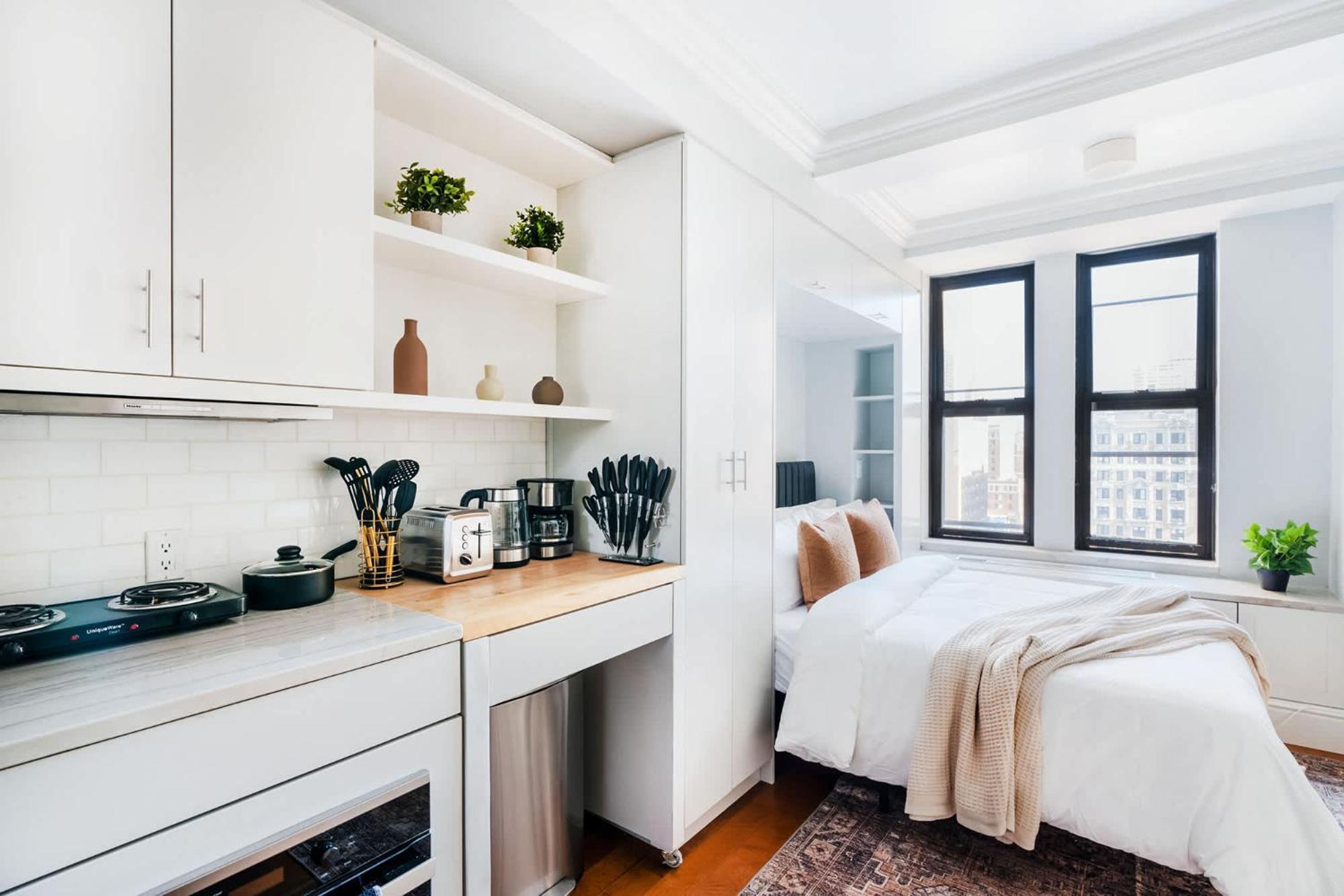 73-1509 New Uws Doorman Gym *