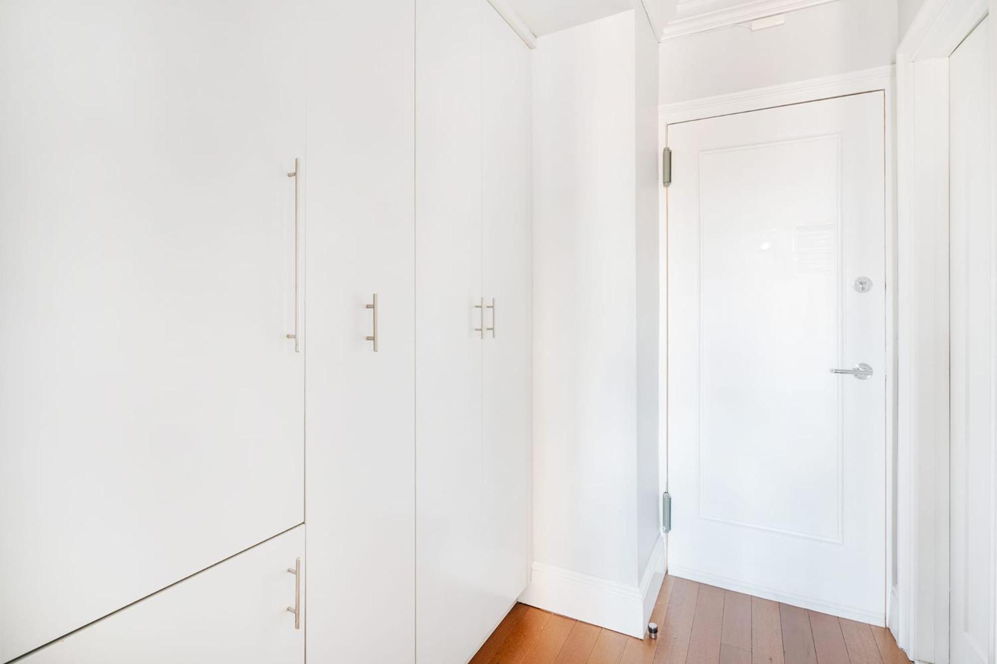 73-1509 New Uws Doorman Gym Apartment