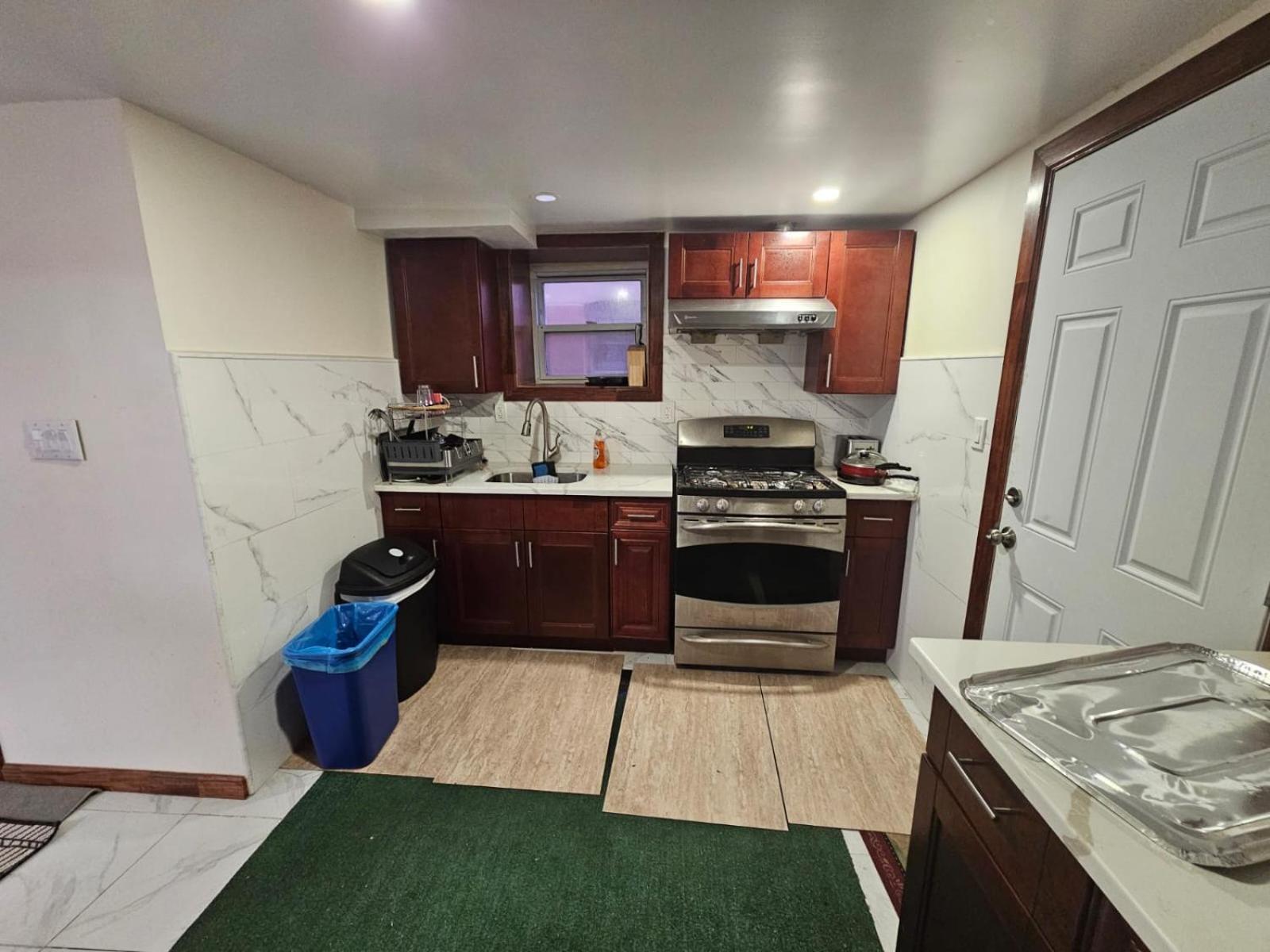 Apartment Mukbul & Nesa Llc