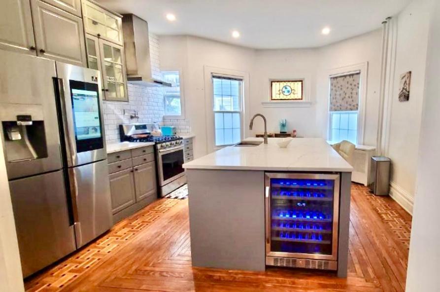 Gorgeous Victorian House!! Entire In Sam's * New York