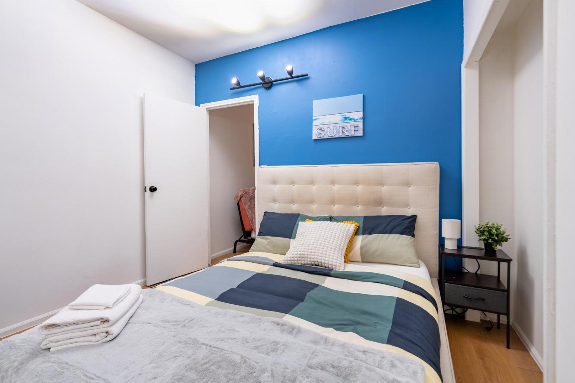 2 Bedroom Paradise In Hells Kitchen Manhattan * New York