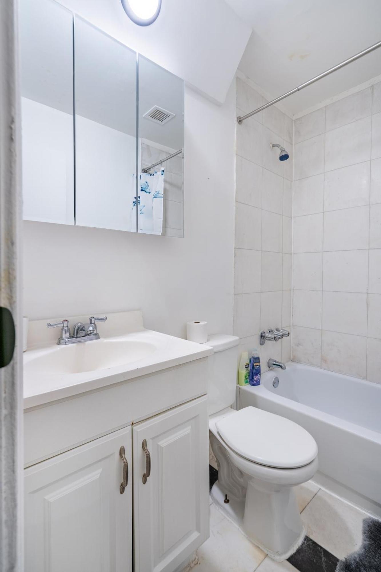 Apartment 2 Bedroom Paradise In Hells Kitchen Manhattan *