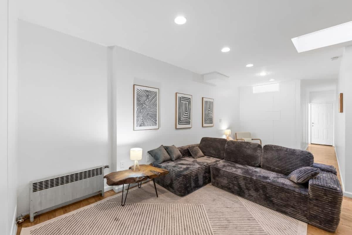 105- 4brs In The Heart Of The East Village *