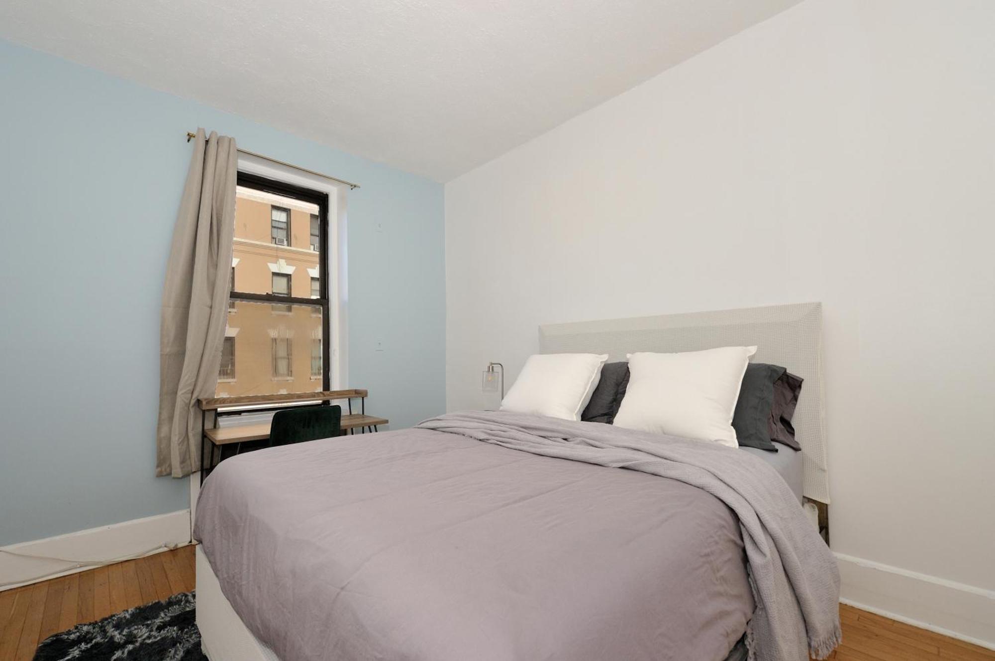 Apartment 5 Bedroom 2 Bath Full Floor Midtown New York