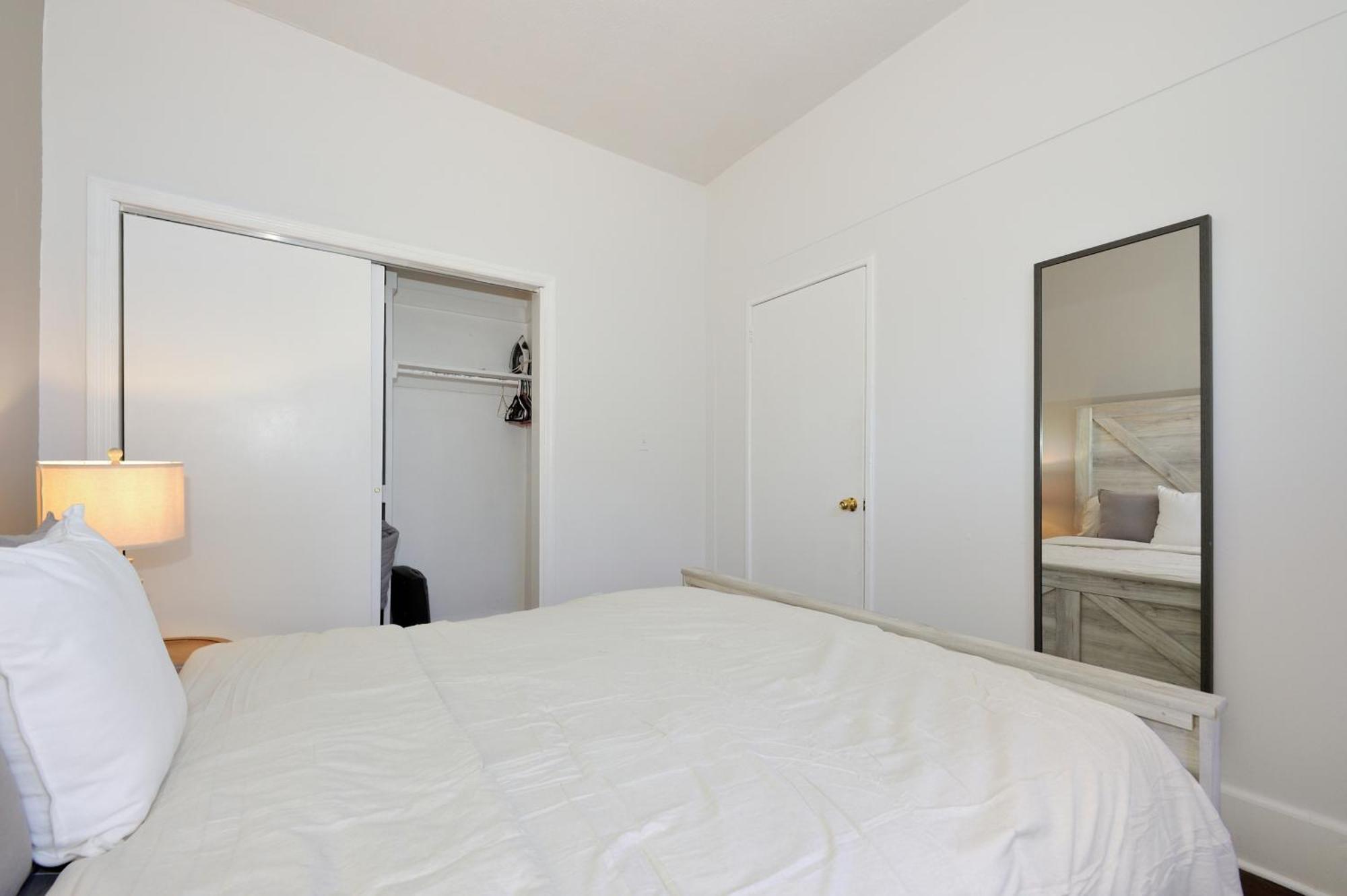 5 Bedroom 2 Bath Full Floor Midtown New York