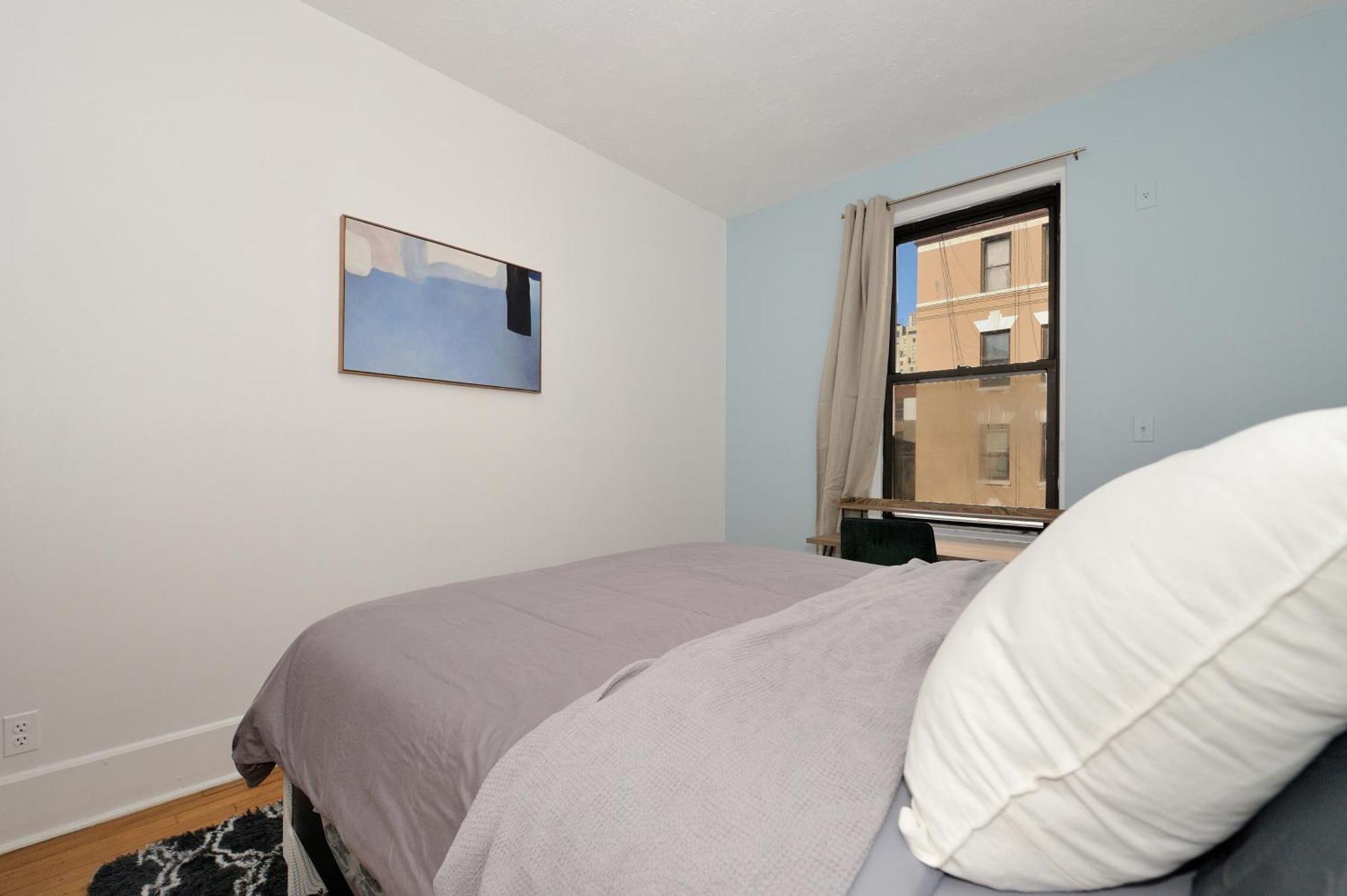 5 Bedroom 2 Bath Full Floor Midtown New York