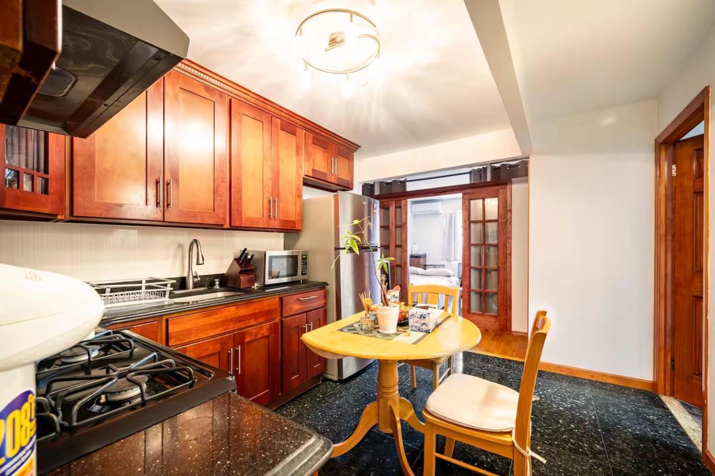 Location In Queens, Everything Is Near By, Private Room, Laguardia Airport 10min New York