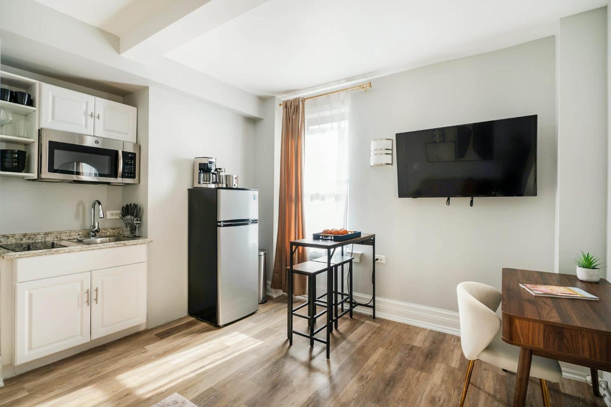 73-608 New 1br 1bth Uws Doorman Gym Apartment *