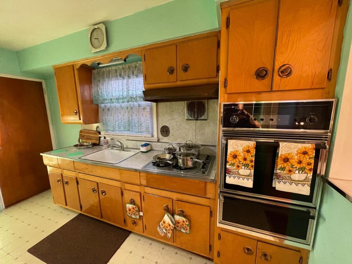 Apartment Luxury Three Bedroom In A Private House *