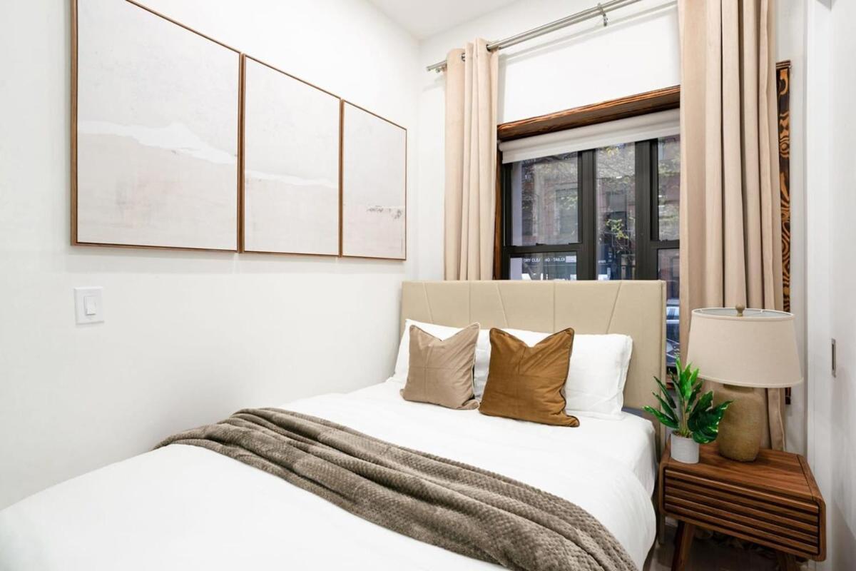 317-1b Modern 1br Ues W D