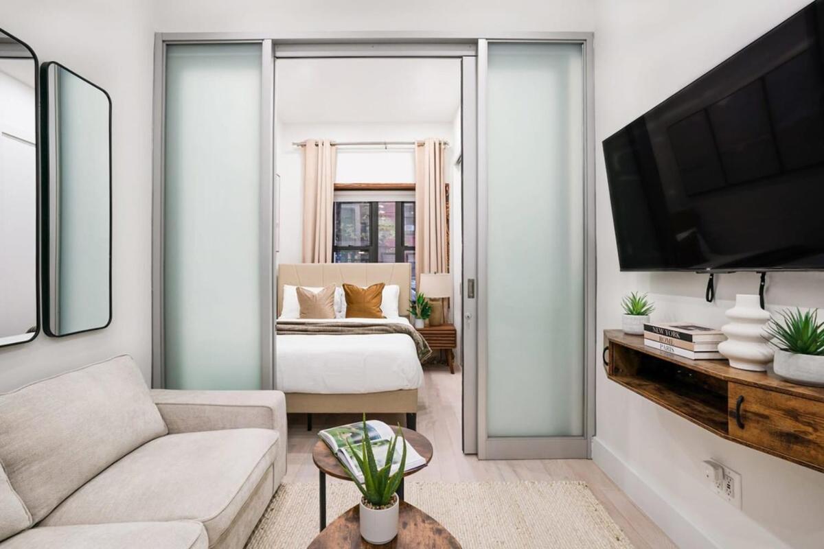 317-1b Modern 1br Ues W D