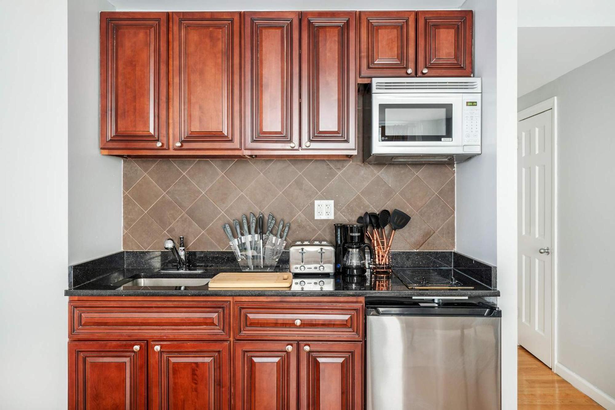 Apartment 73-806 New 1br 1bth Uws Doorman Gym